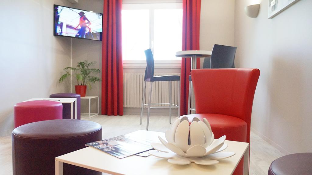 Hotel Robinson Auch Kültér fotó